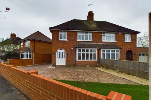 3 bedroom semi-detached house for sale - Winser Drive, Reading, RG30