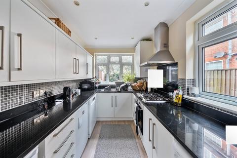 3 bedroom detached house for sale, Vinery Gardens, Shirley, Southampton, Hampshire, SO16