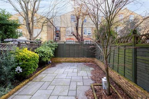 2 bedroom apartment to rent, Kingscourt Road, London SW16
