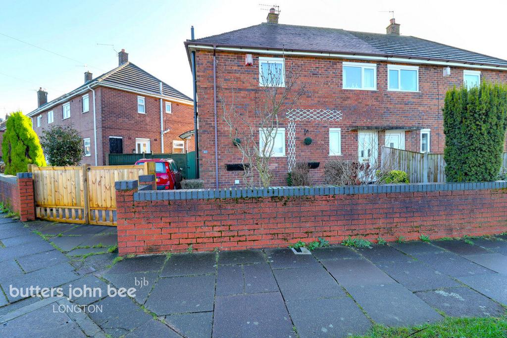 Waterside Drive, StokeOnTrent 2 bed semidetached house for sale £