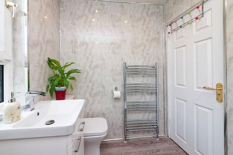 8 Arrowsmith Avenue, Glasgow, G13 2SX