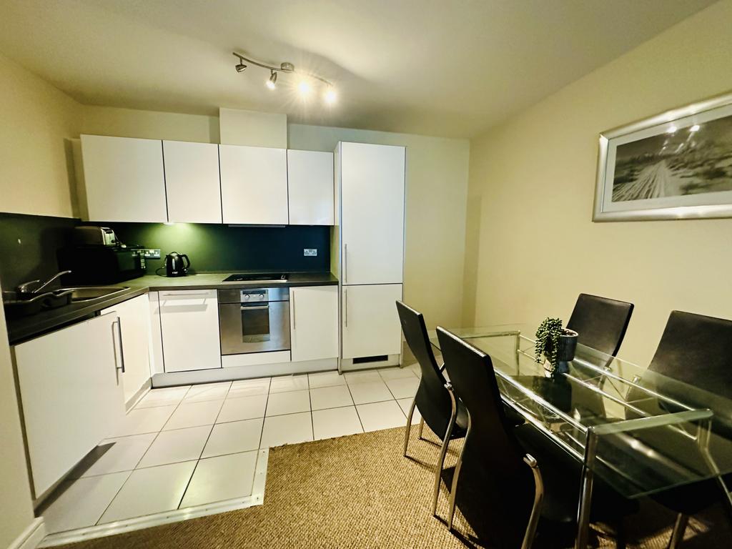 A Fantastic Furnished City Centre Apartment With