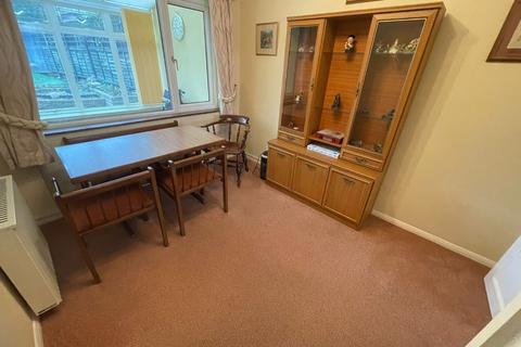 12 Lower Higham Road, Gravesend, DA12 2NG