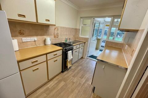 12 Lower Higham Road, Gravesend, DA12 2NG