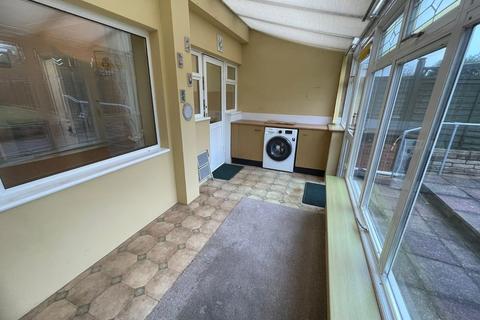 12 Lower Higham Road, Gravesend, DA12 2NG