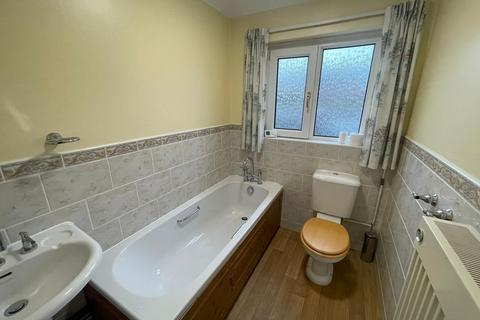 12 Lower Higham Road, Gravesend, DA12 2NG