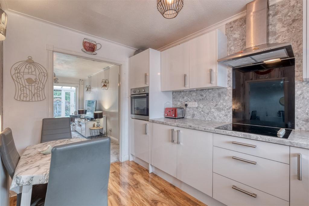 Leach Green Lane, Rednal, Birmingham, B45 8EL 3 bed detached house for sale £385,000