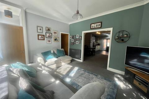 3 bedroom end of terrace house for sale, Hall Street, Cheadle