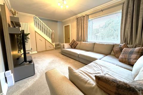 3 bedroom semi-detached house for sale, Roydon Way, Lowestoft, NR32