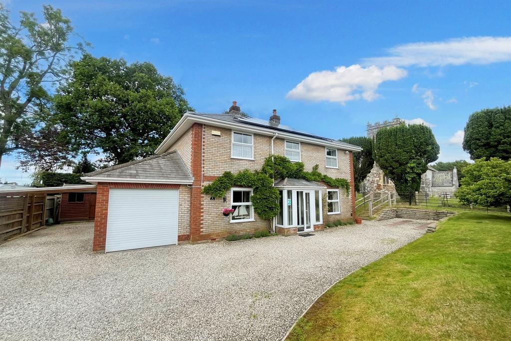 Bloxworth 4 bed detached house for sale £695,000