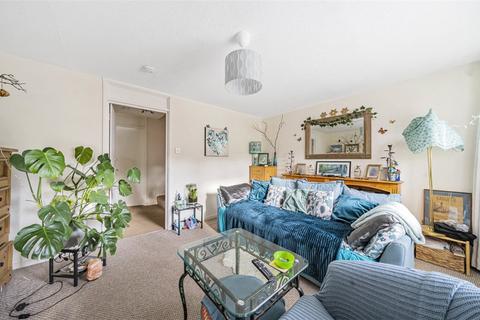 4 bedroom end of terrace house for sale, Holywell Close, London
