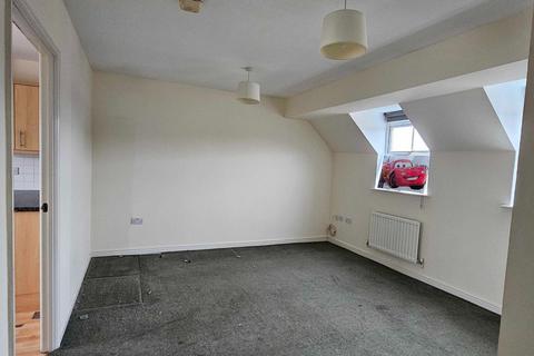 2 bedroom apartment to rent, 9 Tracy Avenue, Slough