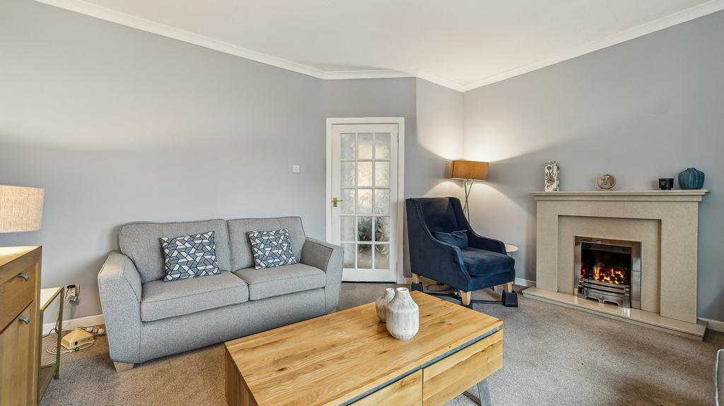 Mallaig Road, Drumoyne, Glasgow, G51 4NE 2 bed flat for sale £95,000