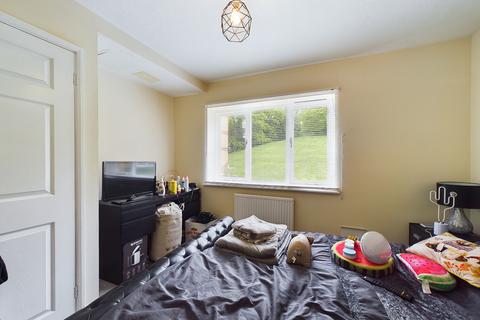 2 bedroom flat for sale, Wheeler Court, Tilehurst, Reading, RG31