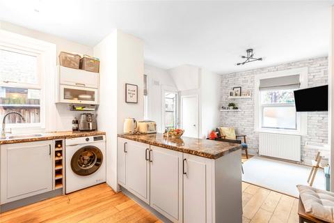 52 Fernthorpe Road, London, SW16 6DR