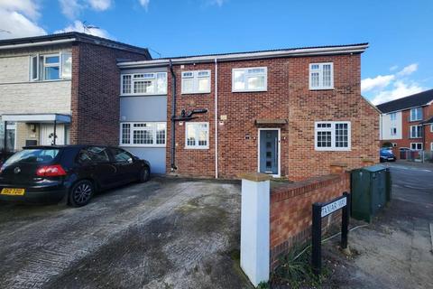 6 bedroom semi-detached house to rent, Slough,  Berkshire,  SL3