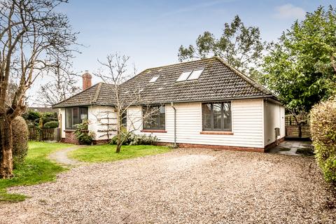 26a Newcourt Road, Topsham, Exeter, EX3 0BT