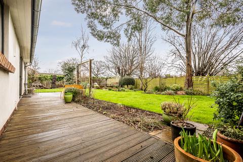 26a Newcourt Road, Topsham, Exeter, EX3 0BT