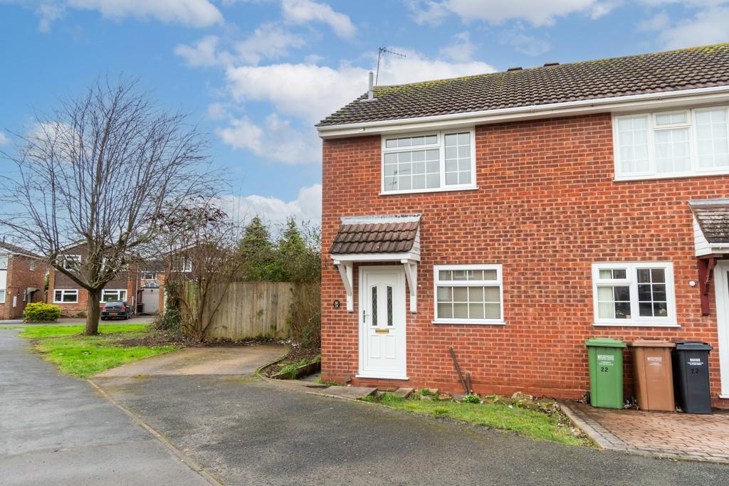 Kingston Close, Droitwich Spa 2 bed property with land for sale £250,000