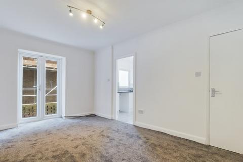 1 bedroom apartment to rent, Spencer Court, Sandgate