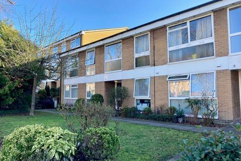 Flat 7, 5 Brambledown Road, Wallington, SM6 0TG