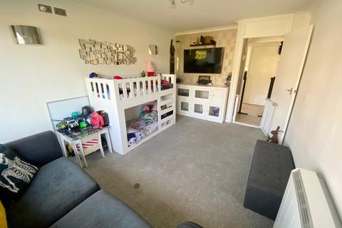 Flat 7, 5 Brambledown Road, Wallington, SM6 0TG