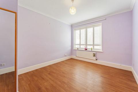 2 bedroom ground floor flat for sale, Demesne Road, Wallington