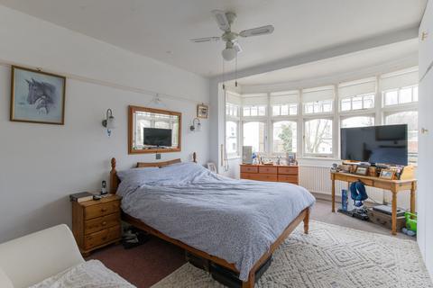 39 Lancaster Road, London, SE25 4BL