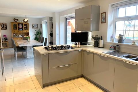 19 Barrel Close, Ottery St Mary, EX11 1GD