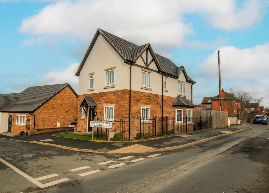 Langthorpe Gardens, Wellington, Telford, TF1 2GN. 3 bed detached house