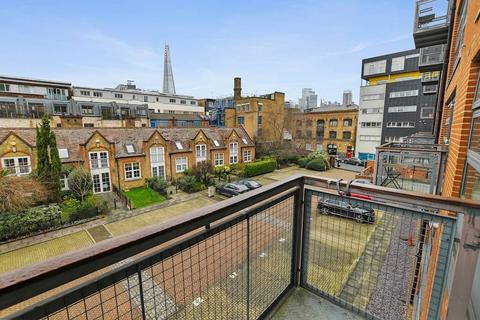 Flat 10, Florin Court, 70 Tanner Street, London, SE1 3DP