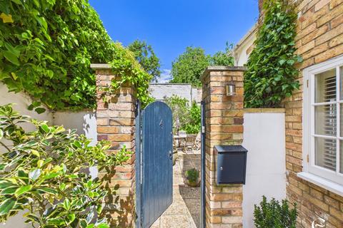 4 bedroom semi-detached house for sale, Tinwell Road, Stamford PE9