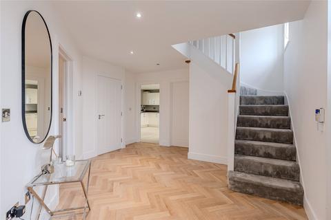 2 Ings Walk, Wetherby, LS22 5FE