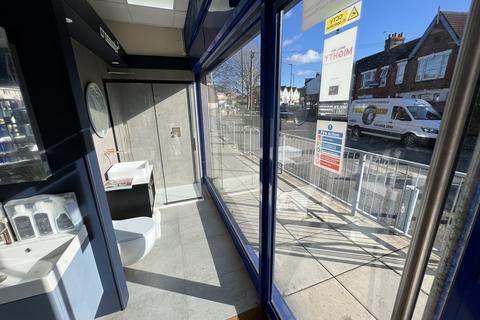 Retail property (high street) to rent, Western Road, Southall