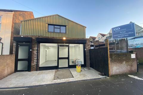 Office to rent, Sussex Road, Southall