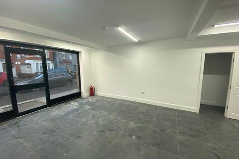 Office to rent, Sussex Road, Southall