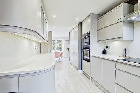 21 Aspen Close, Sutton Coldfield, B76 2PA