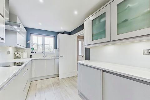21 Aspen Close, Sutton Coldfield, B76 2PA