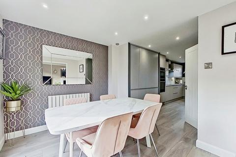 21 Aspen Close, Sutton Coldfield, B76 2PA