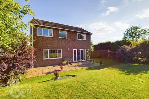 4 bedroom detached house for sale, Danesbower Close, Blofield, Norwich