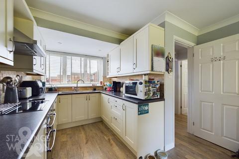 4 bedroom detached house for sale, Danesbower Close, Blofield, Norwich