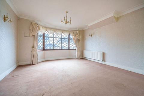 82 Alverstone Avenue, East Barnet, Barnet, EN4 8EB