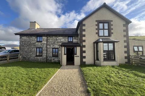 4 bedroom detached house for sale, Llanllyfni, Gwynedd