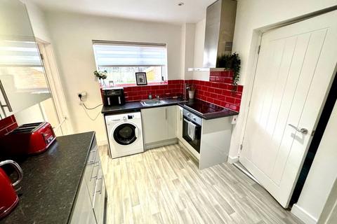 2 bedroom semi-detached house for sale, Mackay Road, Walsall