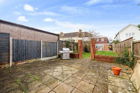 4 bedroom end of terrace house for sale, Twydall Lane, Gillingham ME8