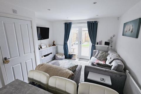 2 bedroom end of terrace house for sale - Shakespeare Drive, Stafford ST19
