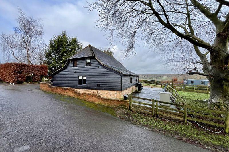 Smiths Hill, West Farleigh 4 bed detached house for sale £975,000