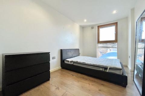 2 bedroom apartment to rent, Borough Road, SE1