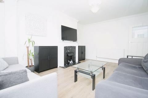 1 bedroom maisonette for sale, The Heights, Northolt