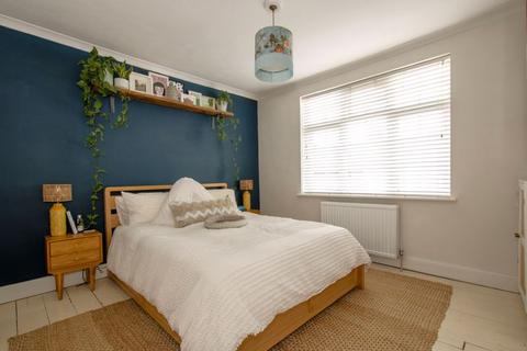13 Eland Road, Croydon, CR0 4LJ